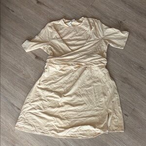 Lululemon Athletica Tan Short Sleeve Top